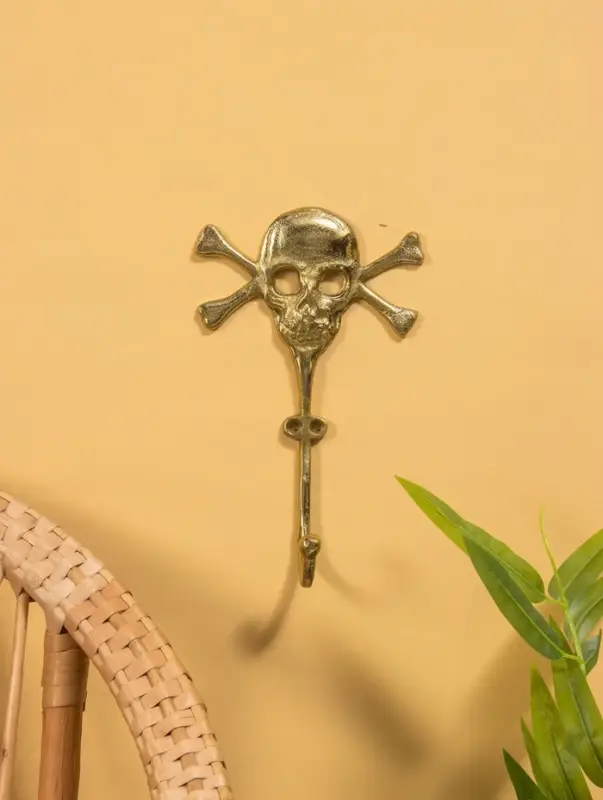 Крючок настенный «Весёлый Роджер», 22×13.5×5.5 см, алюминий, золото Крючок настенный «Весёлый Роджер», 22×13.5×5.5 см, алюминий, золото