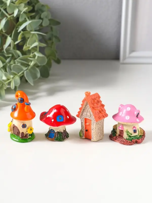 Сувенир полистоун "Домики-грибочки" набор 4 шт 3,5х3,5х5 см