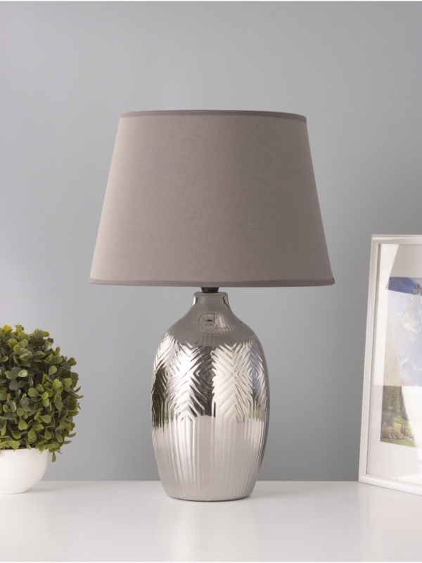 Настольная лампа Настольная лампа "Ольви" 1х15Вт Е14 серый 30х30х44см