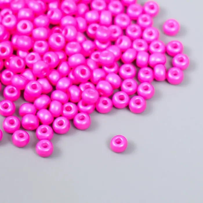 Бисер стекло 6/0  Бисер стекло 6/0 "Неоново-розовый" 15 гр