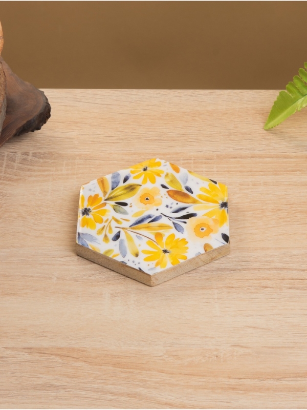 Подставка под горячее «Желтые и синие цветы», набор 4 шт., 15×13×5 см, дерево манго Подставка под горячее «Желтые и синие цветы», набор 4 шт., 15×13×5 см, дерево манго