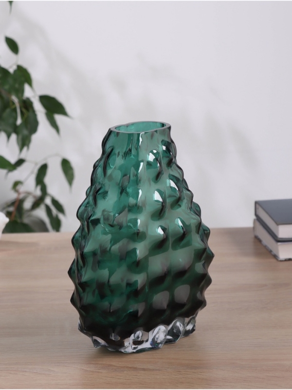 Ваза стекло настольная  Ваза стекло настольная "Шерил галант" d-7*5 см, h-22х17 см, зелёный