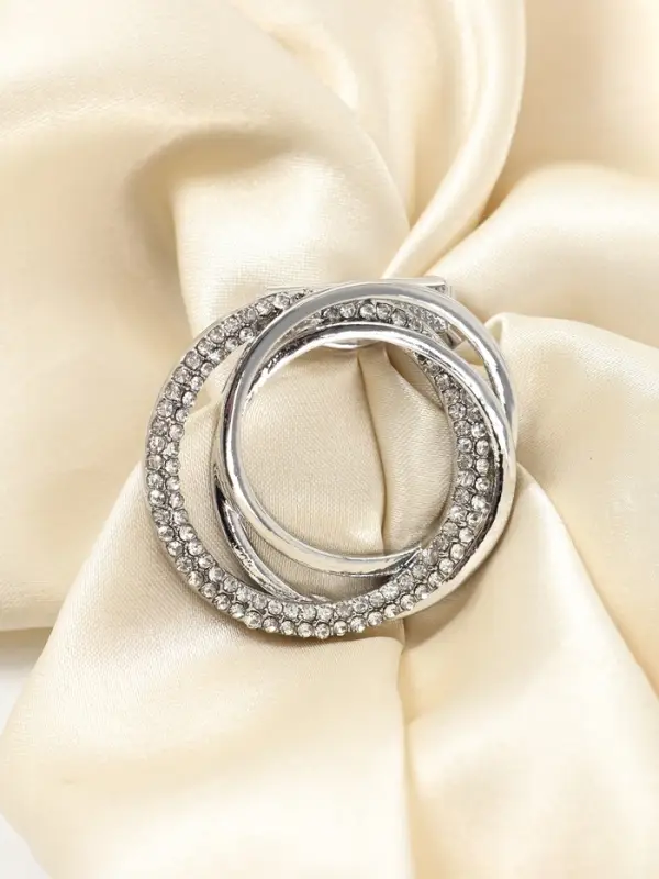 Зажим для платка &laquo;Круг&raquo;, белый в серебре