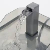 Фонтан для кошек и собак &laquo;Пижон&raquo;, 1.5 л, 16.5&times;13&times;12 см, евророзетка, прозрачный