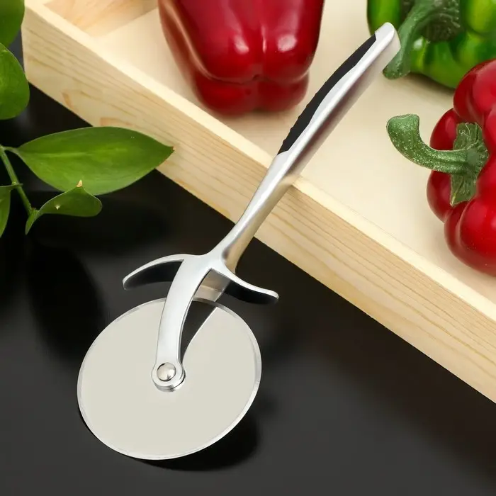 Нож для пиццы и теста Доляна Shapes, цвет серебряный Нож для пиццы и теста Доляна Shapes, цвет серебряный