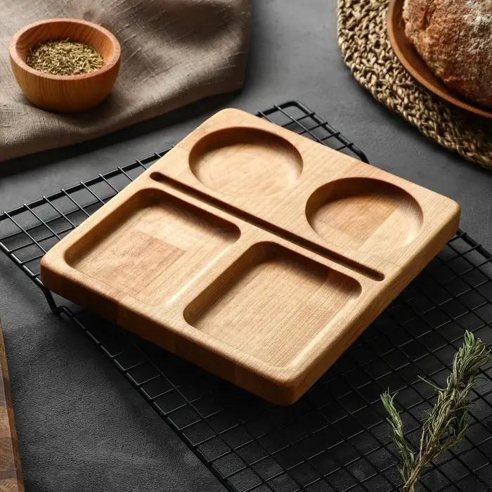 Менажница Adelica, 20&times;18&times;1.8 см, 4 ячейки, пропитано маслом, дерево берёза