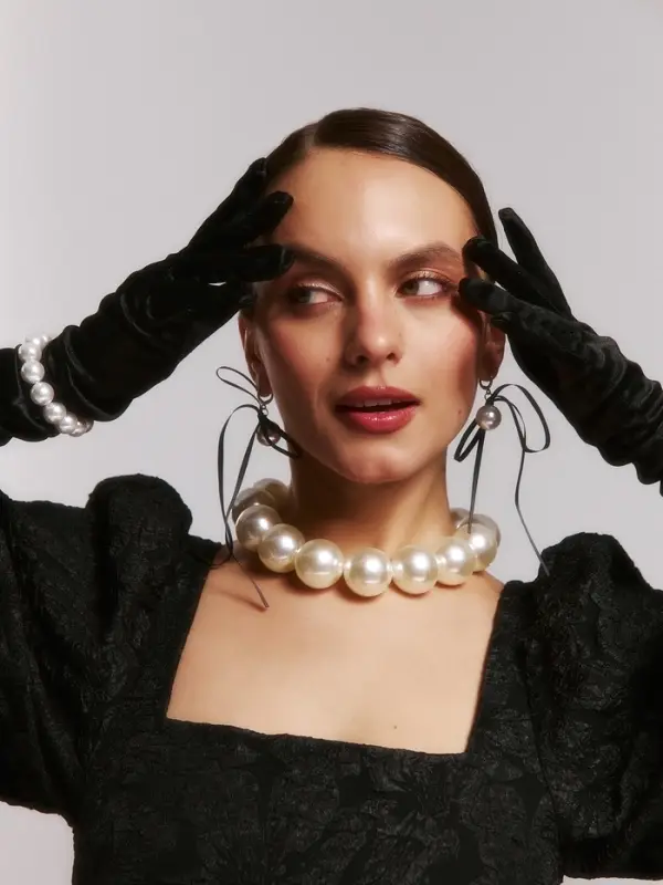 Серьги &laquo;Бантик с жемчугом&raquo;, №16, белый, чёрный в серебре