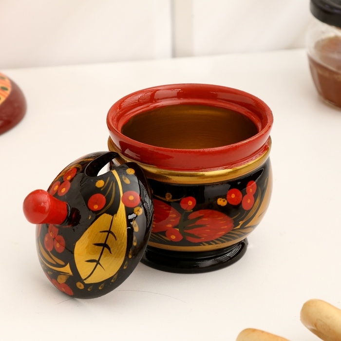 Солонка «Ягодка», с крышкой, большая, 10×8 см, хохлома Солонка «Ягодка», с крышкой, большая, 10×8 см, хохлома