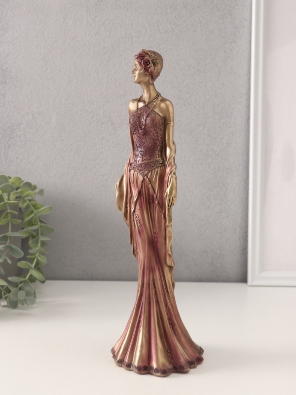 Сувенир полистоун  Сувенир полистоун "Девушка в платье 20-30-х годов" бордово-фиолетовый 10х9,5х29,5 см