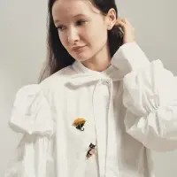 Брошь &laquo;Кошка&raquo;, под зонтом, чёрно-жёлтая в золоте