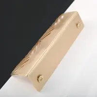 Ручка профильная мебельная торцевая CAPPIO, м/о 96 мм, с узором, матовое золото