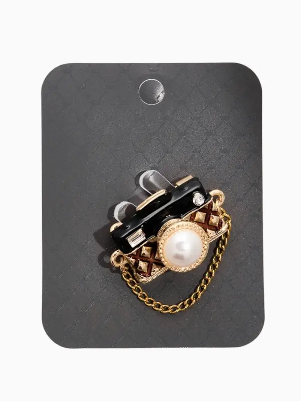 Брошь "Фотоаппарат" с жемчугом, чёрно-коричневая в золоте