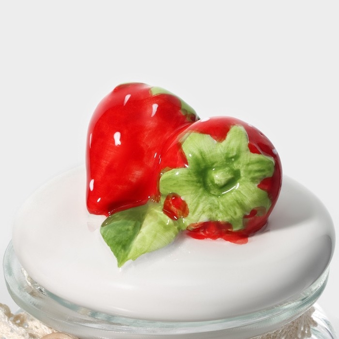 Банка стеклянная для хранения сыпучих продуктов Доляна «Клубника», 250 мл, 8×13 см, с керамической крышкой Банка стеклянная для хранения сыпучих продуктов Доляна «Клубника», 250 мл, 8×13 см, с керамической крышкой