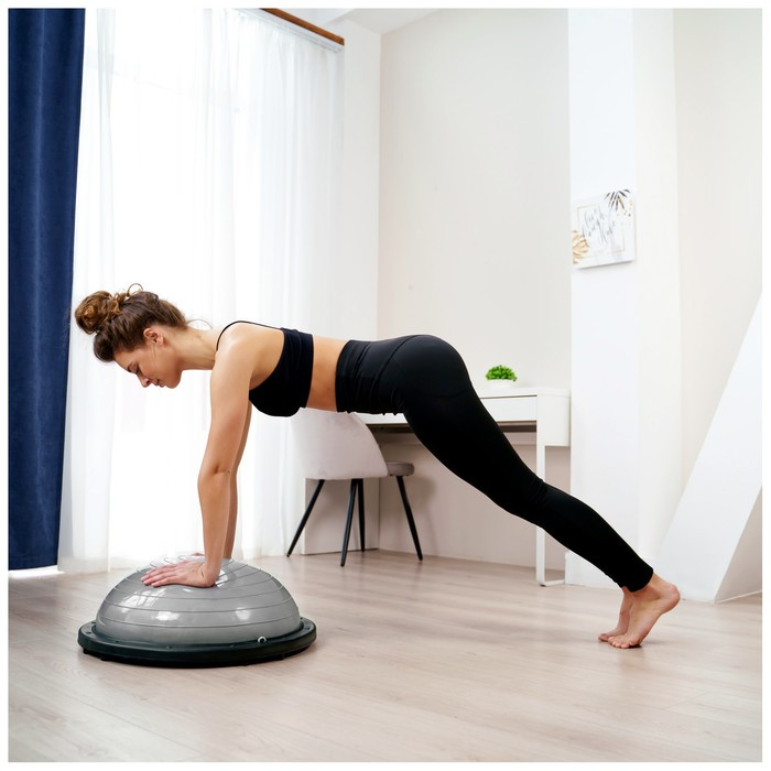 Полусфера BOSU гимнастическая ONLYTOP, с насосом, 58 х 25 см, цвет серый Полусфера BOSU гимнастическая ONLYTOP, с насосом, 58 х 25 см, цвет серый