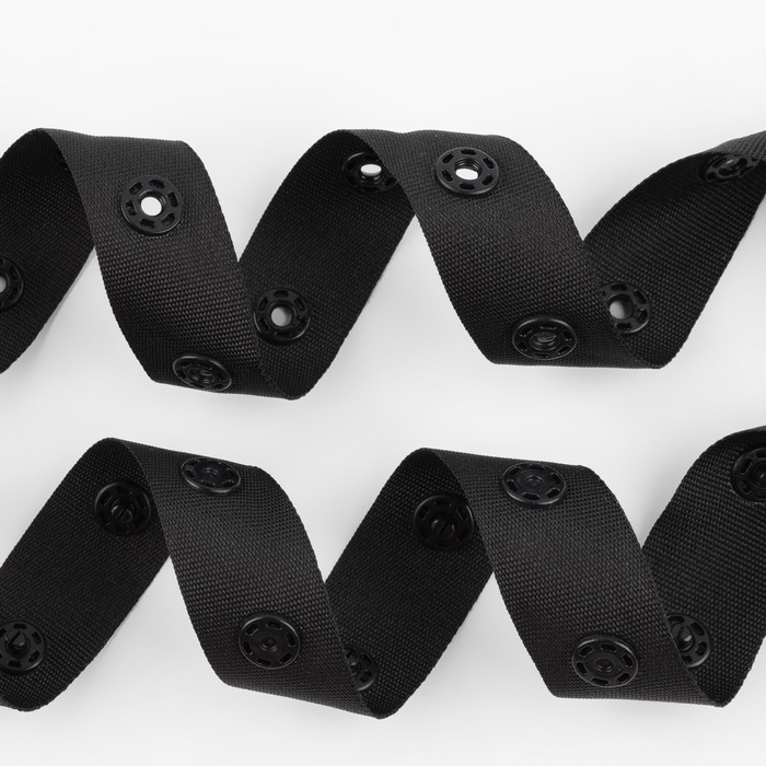 Тесьма с кнопками, 25-25 мм, 17 мм × 45 ± 1 м, цвет чёрный Тесьма с кнопками, 25-25 мм, 17 мм × 45 ± 1 м, цвет чёрный