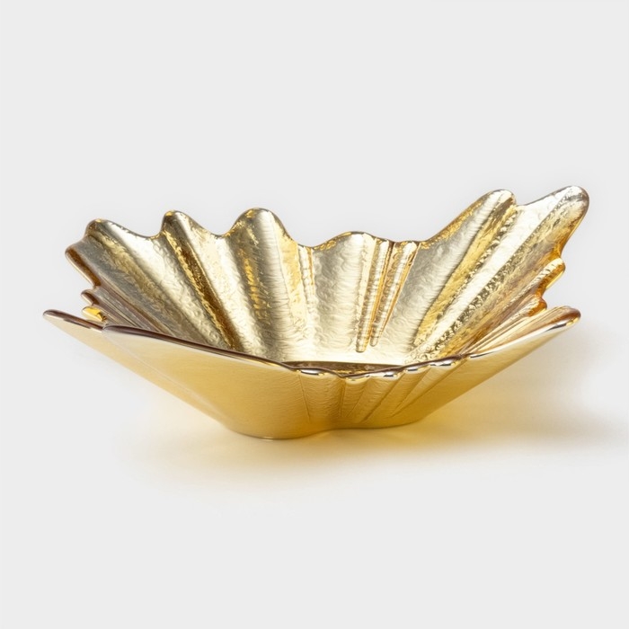 Тарелка стеклянная сервировочная «Рени», 25×22×6 см, цвет золотой Тарелка стеклянная сервировочная «Рени», 25×22×6 см, цвет золотой