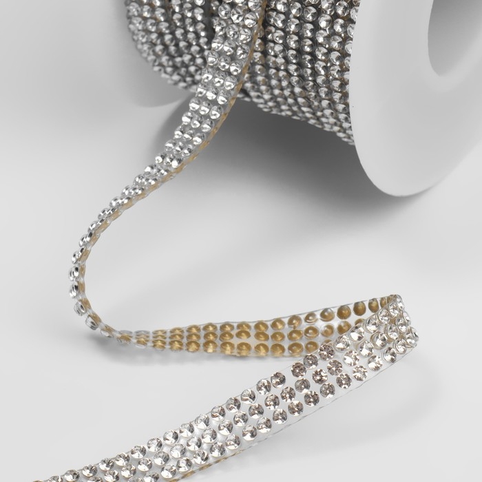 Стразы термоклеевые, ширина - 7 мм, 4,5 ± 0,5 м, цвет серебряный Стразы термоклеевые, ширина - 7 мм, 4,5 ± 0,5 м, цвет серебряный