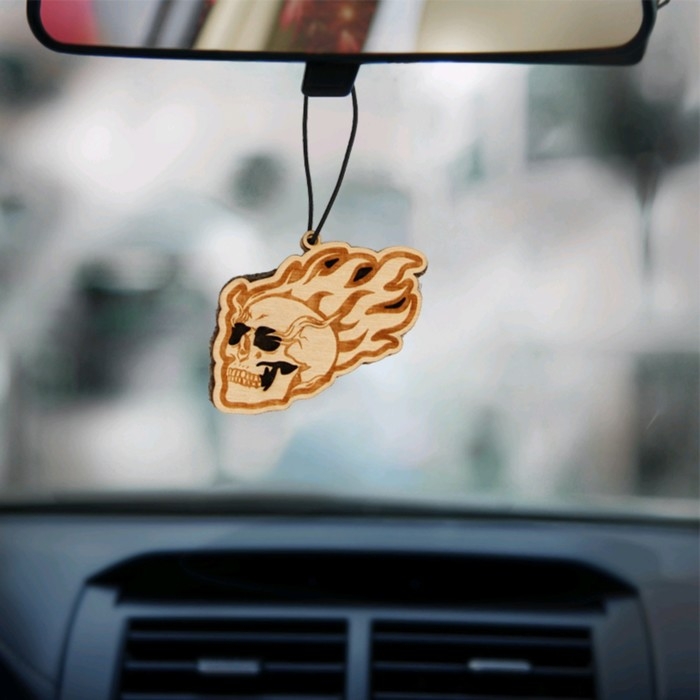 Набор «Отвлекись от суеты», подвеска деревянная с пропиткой и ароматизатор, 10 мл Набор «Отвлекись от суеты», подвеска деревянная с пропиткой и ароматизатор, 10 мл