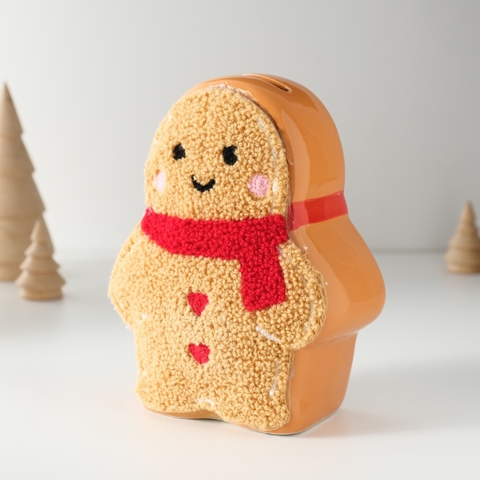 Копилка керамика  Копилка керамика "Пряничка в уютном шарфике" 7,2х12,3х15,3 см