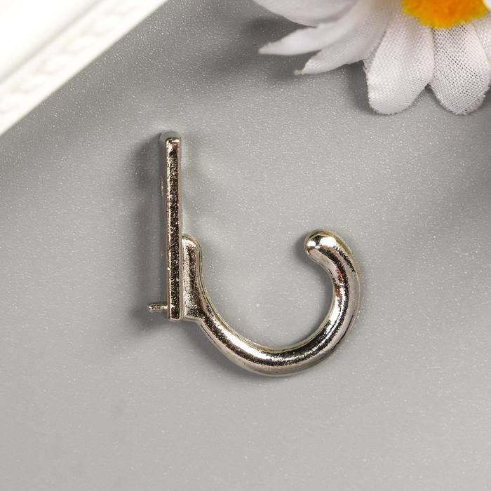 Крючок металл (набор 5 шт) серебро 2,7х0,6 см Крючок металл (набор 5 шт) серебро 2,7х0,6 см