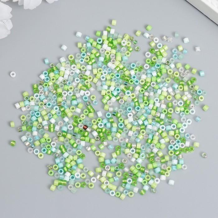 Бисер стекло 12/0  Бисер стекло 12/0 "Перламутр. Светло-зелёное ассорти" 10 гр