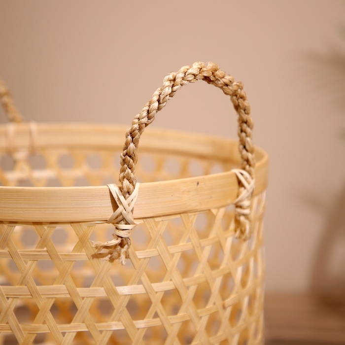 Корзина плетёная, из бамбука 35х35х45 см Корзина плетёная, из бамбука 35х35х45 см