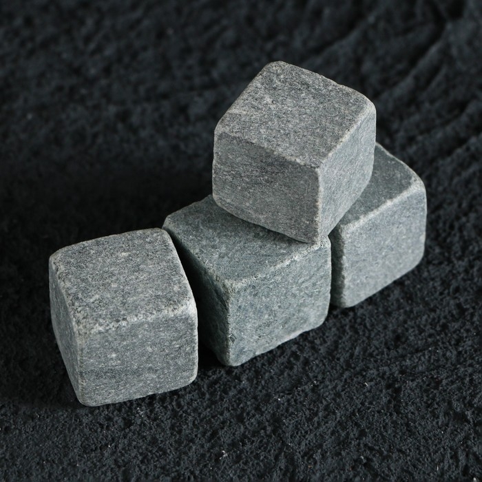 Новый год. Камни для виски в деревянной шкатулке с крышкой «Богатства в Новом году», 4 шт Новый год. Камни для виски в деревянной шкатулке с крышкой «Богатства в Новом году», 4 шт