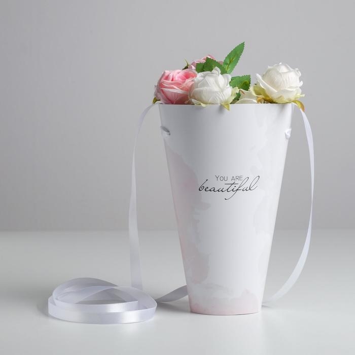 Переноска круглая на лентах «You are beautiful», 15 × 23.3 × 7.5 см, Ø 15 см Переноска круглая на лентах «You are beautiful», 15 × 23.3 × 7.5 см, Ø 15 см