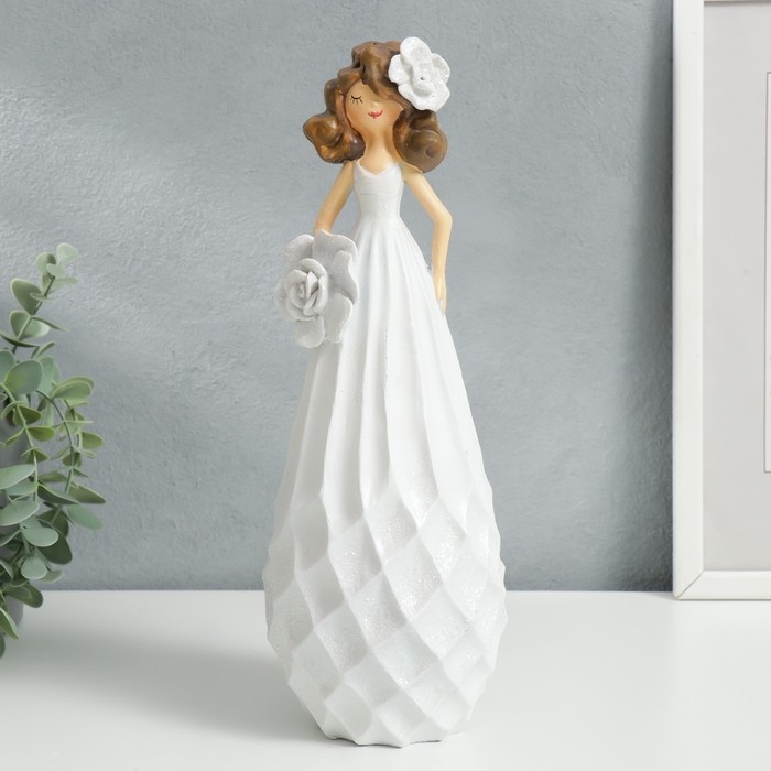 Сувенир полистоун  Сувенир полистоун "Малышка с цветком в волосах, в белом сарафане, с цветком" 30х11,5х11 см