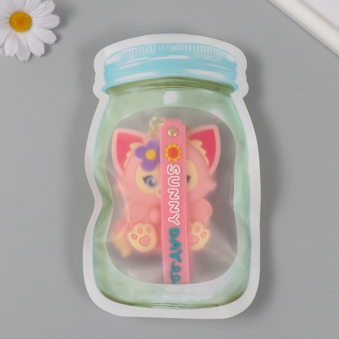 Брелок кошелёк с карабином, ремешком силикон Брелок кошелёк с карабином, ремешком силикон "Лисёнок с цветочком" антистресс 2,5х7,8х9 см 1047326