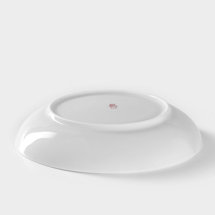 Тарелка фарфоровая глубокая «Волк», 700 мл, d=20,5 см, белая Тарелка фарфоровая глубокая «Волк», 700 мл, d=20,5 см, белая