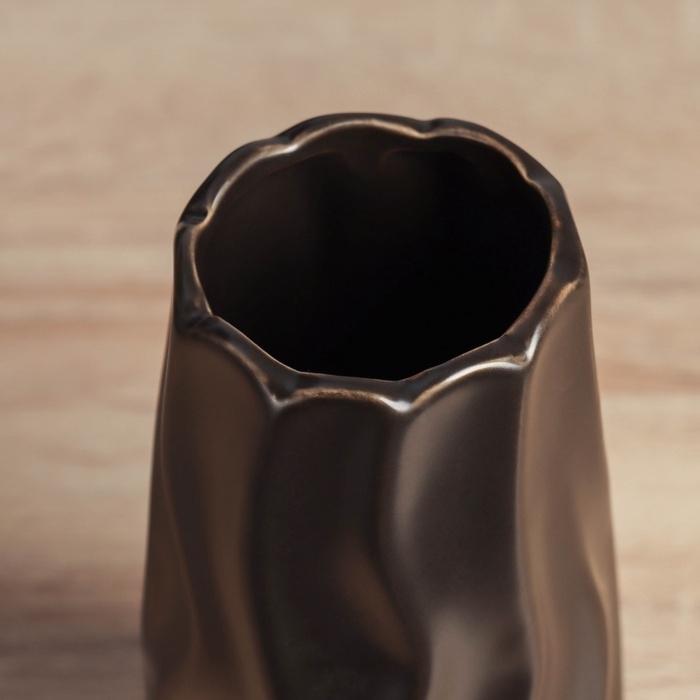 Керамическая ваза декоративная настольная «Грант», для цветов, сухоцветов, d-6 см, 18×8 см, чёрный Керамическая ваза декоративная настольная «Грант», для цветов, сухоцветов, d-6 см, 18×8 см, чёрный