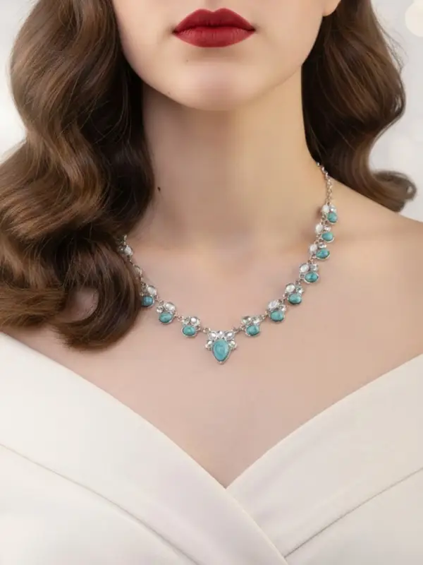 Колье под натуральный камень &laquo;Бирюза&raquo;, с лунным камнем, бело-голубое в серебре, 50 см