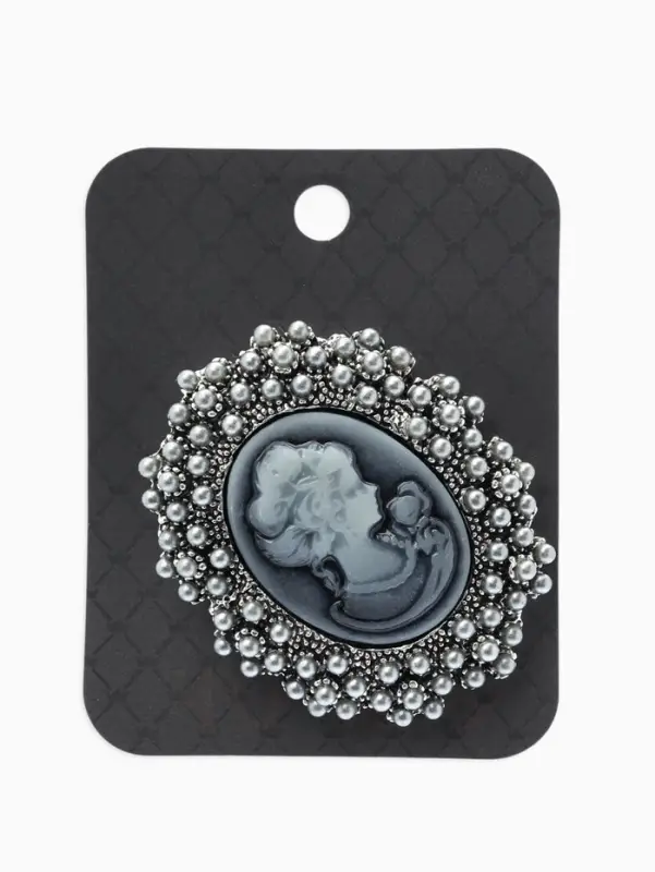 Брошь &laquo;Камея&raquo;, в жемчуге, серая в чернёном серебре