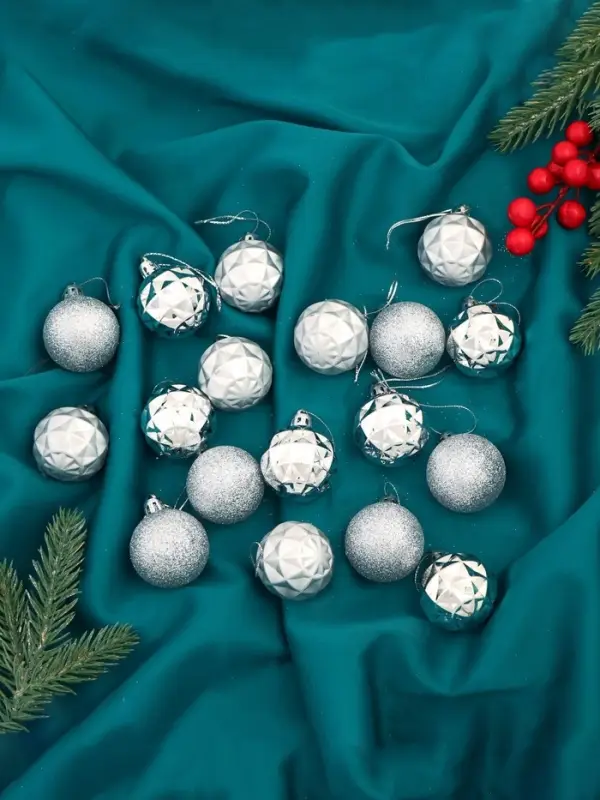 Ёлочные игрушки &laquo;Званный вечер&raquo;, шары новогодние, d=4 см, 18 шт., серебристые