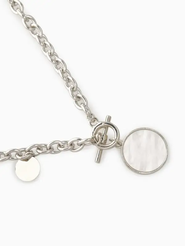 Кулон &laquo;Цепь&raquo;, перламутровый медальон, бежевый в серебре, 42 см