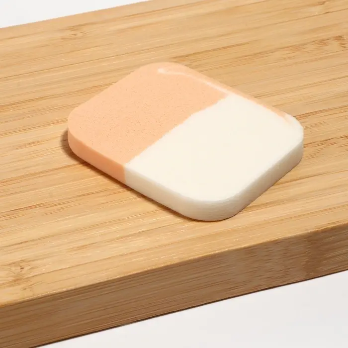 Спонж для макияжа, 5.5×4.5 см, белый, бежевый Спонж для макияжа, 5.5×4.5 см, белый, бежевый