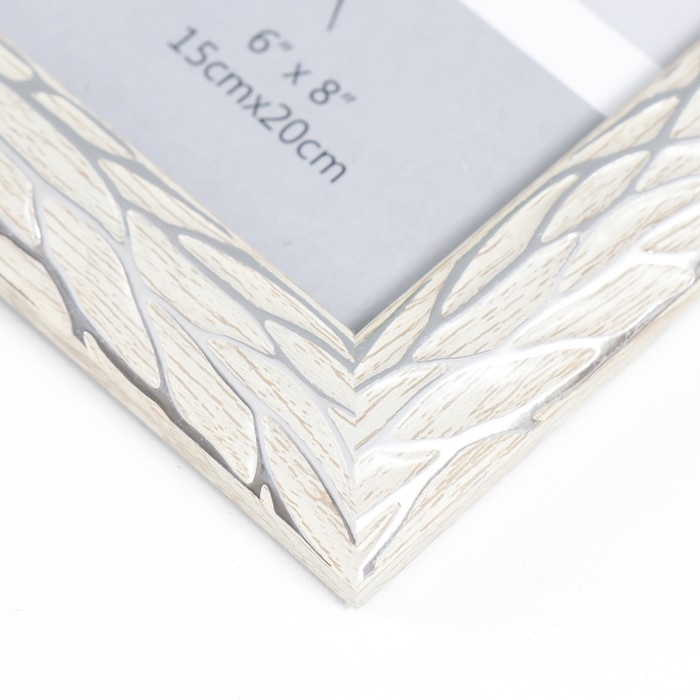 Фоторамка пластик 15х20 см Фоторамка пластик 15х20 см "Корни" бежевая с серебром 24х19 см