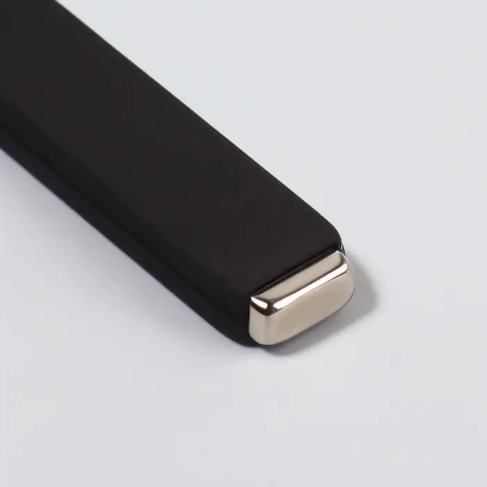 Магнит для лака, 6&times;1&times;0.5 см, резиновая ручка, чёрный