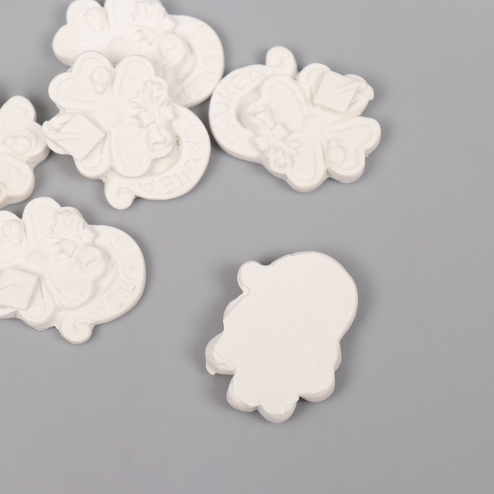 Декор для творчества полистоун Декор для творчества полистоун "Клевер на удачу" белый набор 6 шт 2,2х3 см