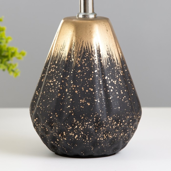 Настольная лампа Настольная лампа "Доре" 1хE14 черный 20х20х32 см RISALUX