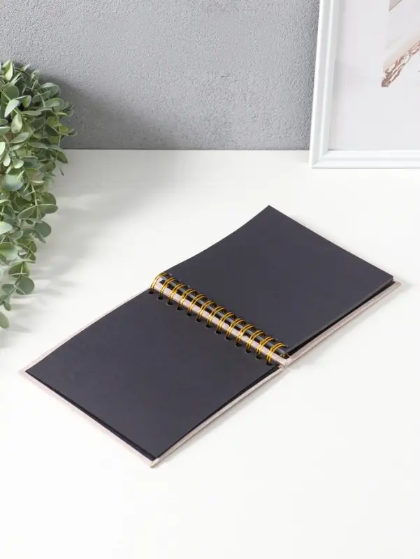 Фотоальбом 20 листов на спирали "Фотоаппарат. Беж" текстиль, чёрный картон 17,5х17,5 см