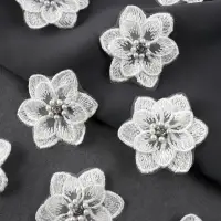 Аппликация для одежды &laquo;Цветок&raquo; текстильная, 5&times;5 см, 10 шт., белая