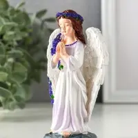 Сувенир полистоун "Девочка-ангел с букетом лаванды - молитва" фиолет 7,7х4х12,5 см