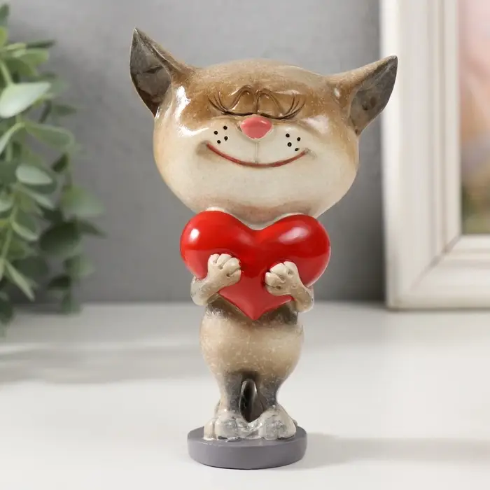 Фигурка полистоун лак &laquo;Котик с большим сердцем&raquo;, 8.5&times;6.2&times;13 см