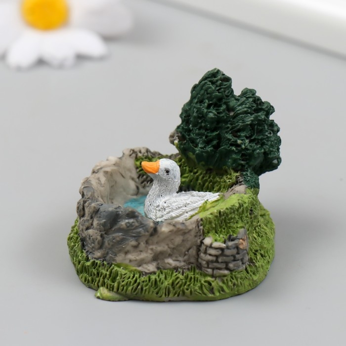 Фигурка для флорариума полистоун  Фигурка для флорариума полистоун "Плавающая утка" 5х5х4 см