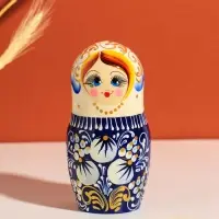 Матрешка дерево &laquo;Русская красота&raquo;, белый платок, 18 см, 5 кукольная, ручная роспись