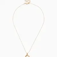 Кулон на цепочке &laquo;Подкова&raquo;, белый в золоте, 45 см