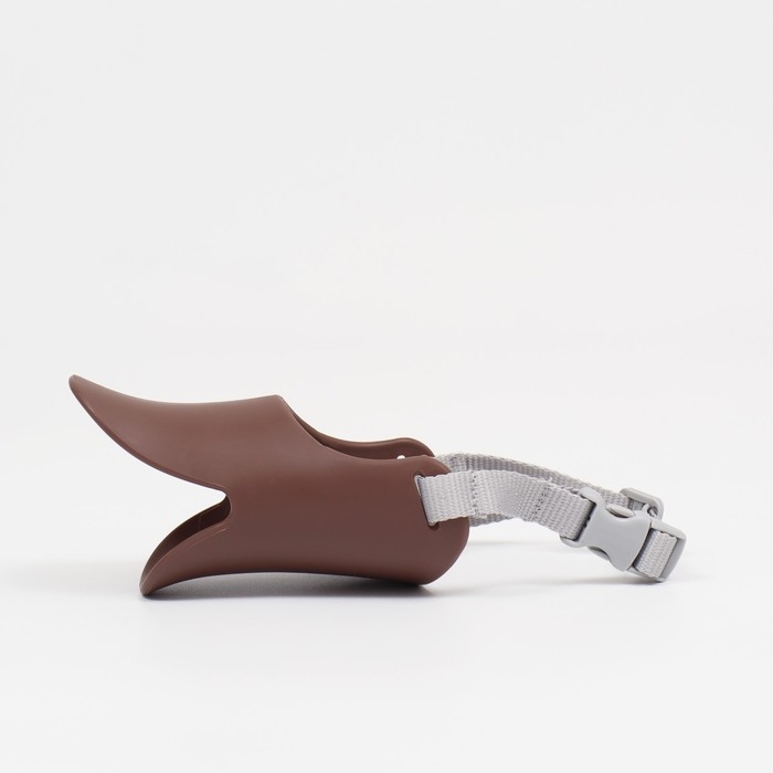 Намордник силиконовый фиксирующий, размер M (ОМ 15 см, ОШ 18-30 см), коричневый Намордник силиконовый фиксирующий, размер M (ОМ 15 см, ОШ 18-30 см), коричневый