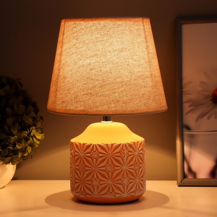 Настольная лампа Настольная лампа "Лиода" Е14 40Вт бежевый 20х20х29 см